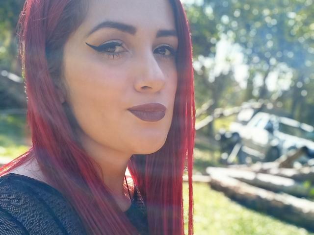 BrunaRousse69 - Live sex cam - 11247090