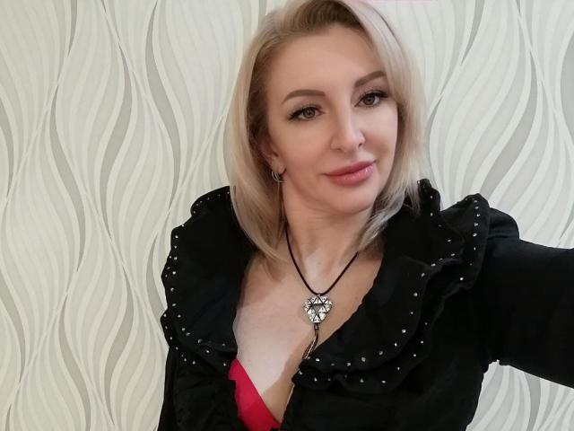 RoseQMagic - Live sex cam - 11351338