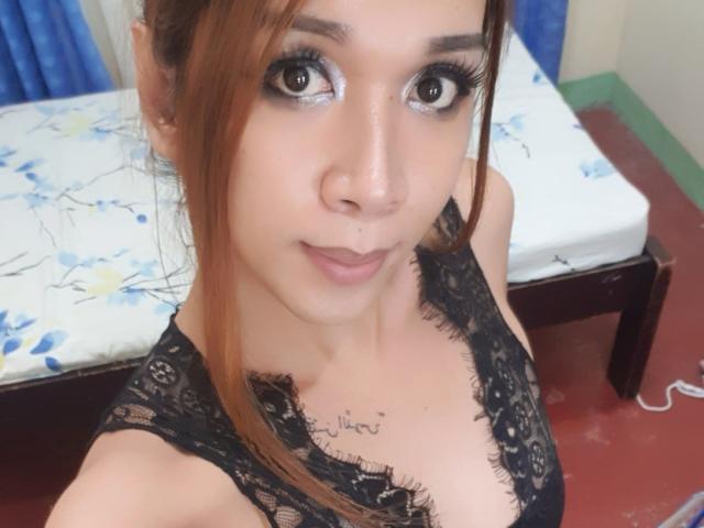 QueenTsChloe - Live sex cam - 11361002
