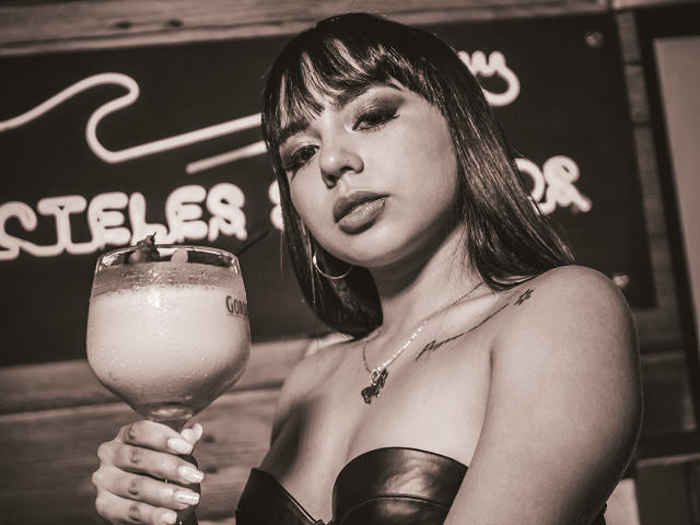 IsaCastro - Live sex cam - 11369716