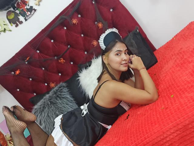 ArianaGuzman69 - Live porn &amp; sex cam - 11382631
