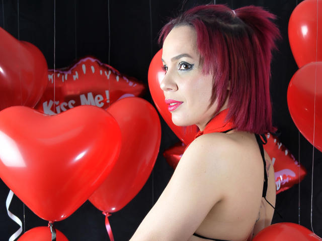 SaraAnderson - Live Sex Cam - 11403603