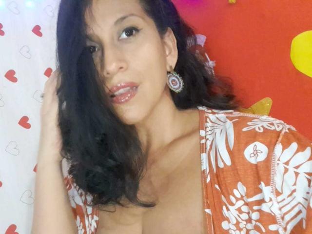 KattyBoobsLove - Live sex cam - 11411387