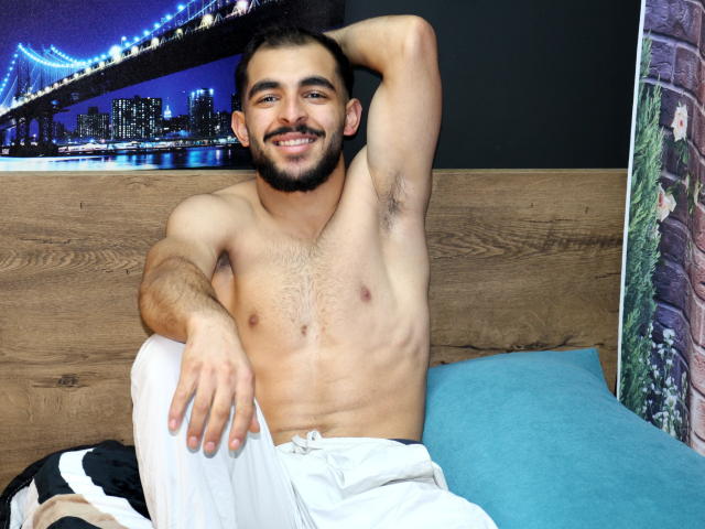ZeusBig69 - Live sex cam - 11431872