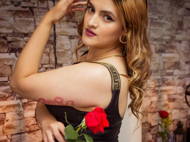 FiorellaStrong - Live sex cam - 11446976