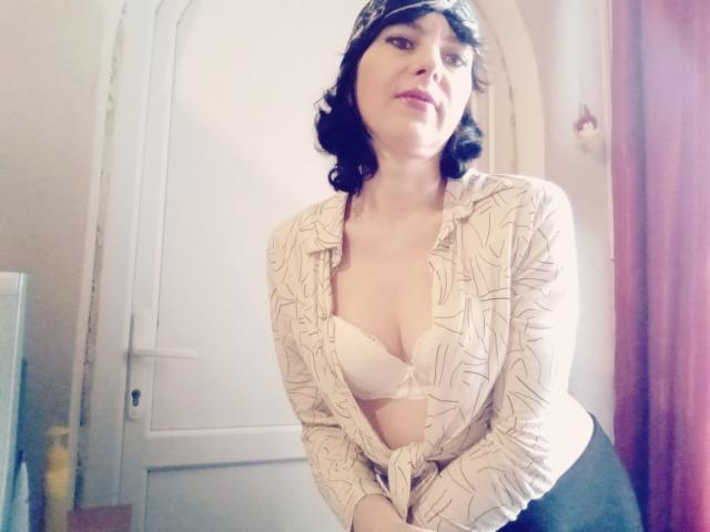 DiamondLeona - Sexe cam en vivo - 11513376