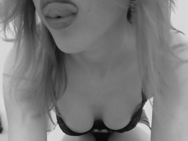 MoiJeanne - Camera khiêu dâm &amp; quyến rũ trực tiếp - 11527988