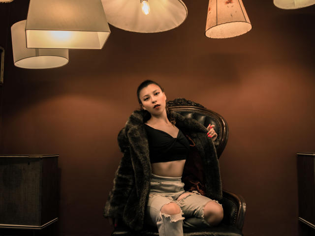 LaurynBloom - Live sex cam - 11537836