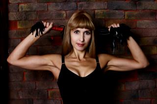 BlondPussy - Live hard with this muscular physique Attractive woman 