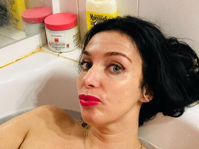 KatieFrenchie - Camera khiêu dâm &amp; quyến rũ trực tiếp - 11668020