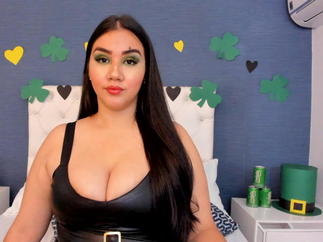 AliciiaWood - Live sex cam - 11721384