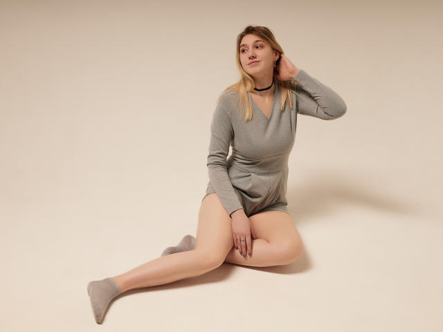 MilanaGolden - Live sex cam - 11743248