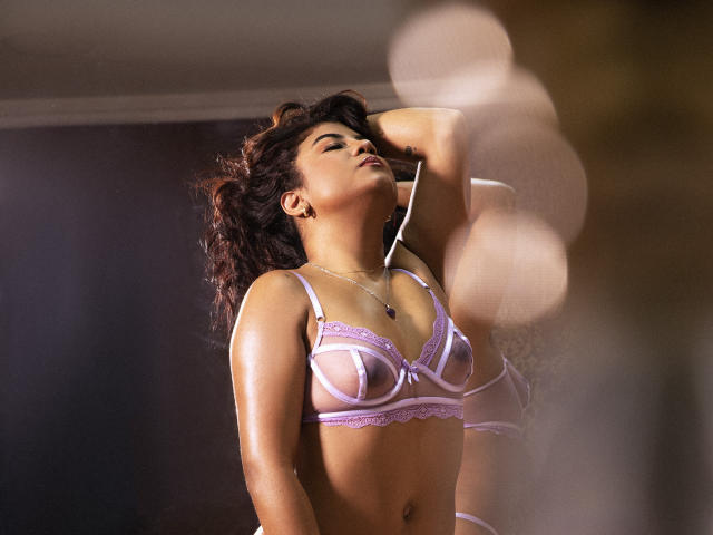 ValerieBlake - Live sexe cam - 11754532
