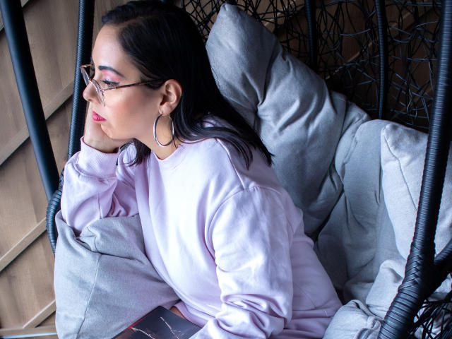 ChloeMarss - Live Sex Cam - 11766896