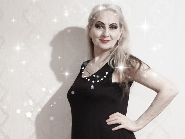 CarlyTreat - Camera khiêu dâm &amp; quyến rũ trực tiếp - 11840740