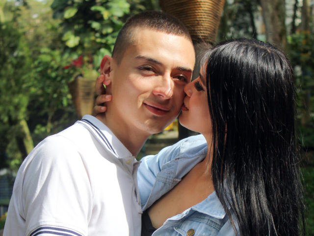 SamuelAndEmily - Élő pornó és szexkamera - 11863772