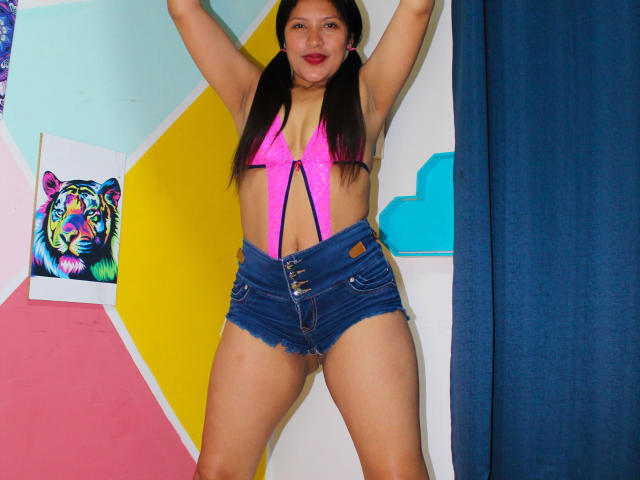 KendallSweetz - Live sexe cam - 11865160