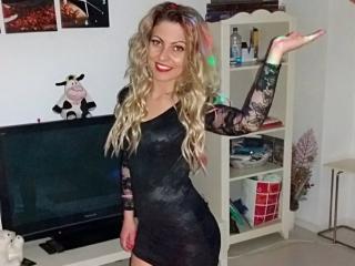 SquirtyAngelina - Live Sex Cam - 11870824