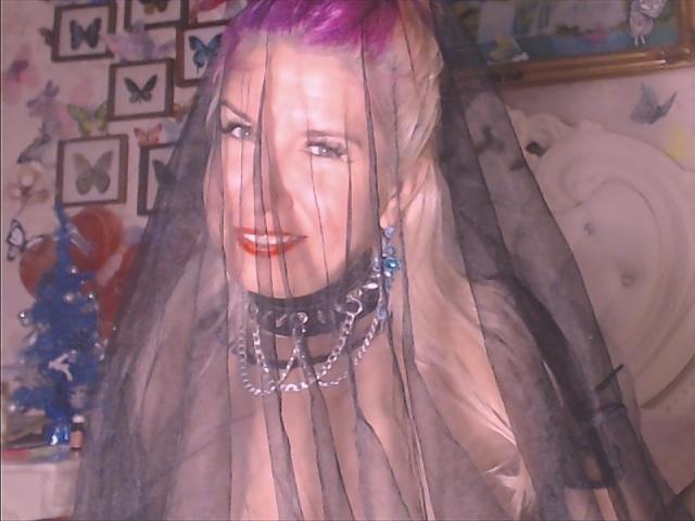 CumInMyHoles - Live Sex Cam - 11875940