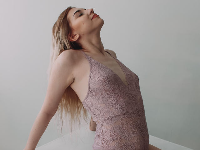 ScarletAmi - Sexe cam en vivo - 11886904