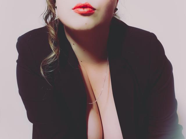 JuliaFrancaise - Live sex cam - 11895940