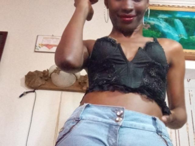 BabeHottestOne - Live sex cam - 11902224