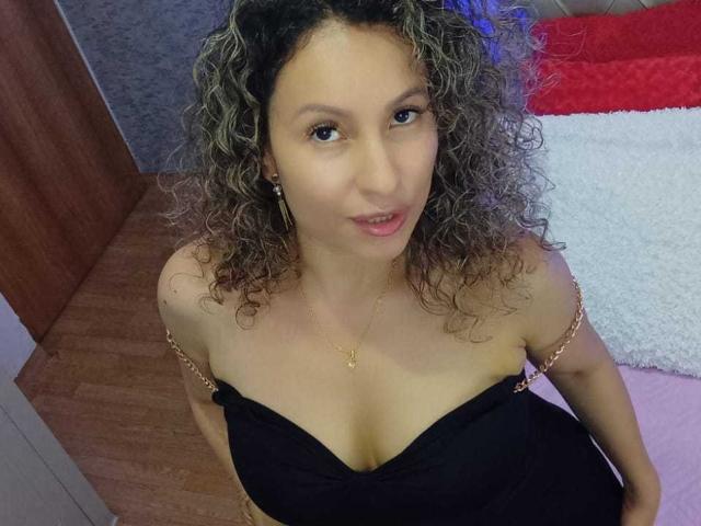 EroticSasha - Live sex cam - 11937524