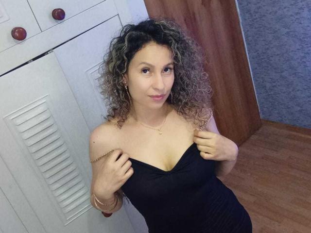 EroticSasha - Live sex cam - 11937624
