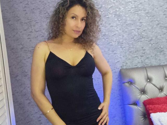 EroticSasha - Live sex cam - 11937644