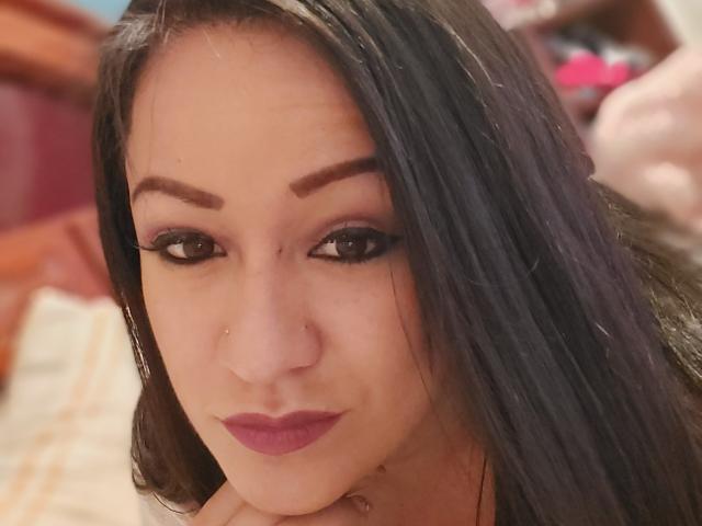 LucianaDiazX - Live sex cam - 11990764