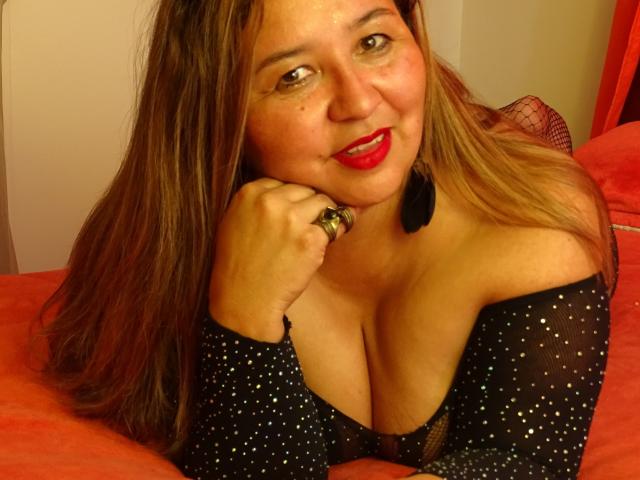 AmbarSimmons - Live porn &amp; sex cam - 12000360