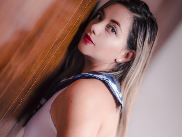 AbrilClark - Camera khiêu dâm &amp; quyến rũ trực tiếp - 12013040