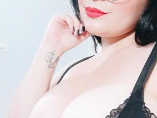 EmmaGreey - Live Sex Cam - 12032904