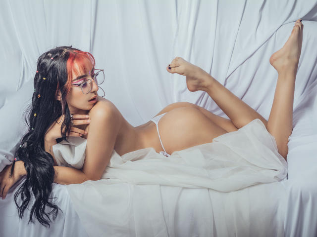 ConnieLuna - Live Sex Cam - 12040092