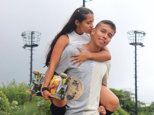 BlakeAndAmbar - Sexe cam en vivo - 12042268