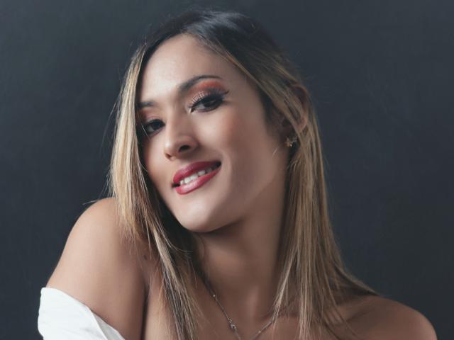 EstrellaHarryson - Sexe cam en vivo - 12045336