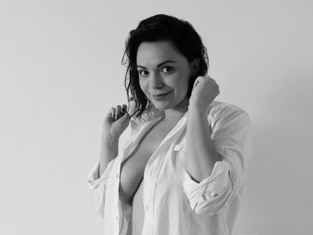 EmmaGreey - Live sex cam - 12052148