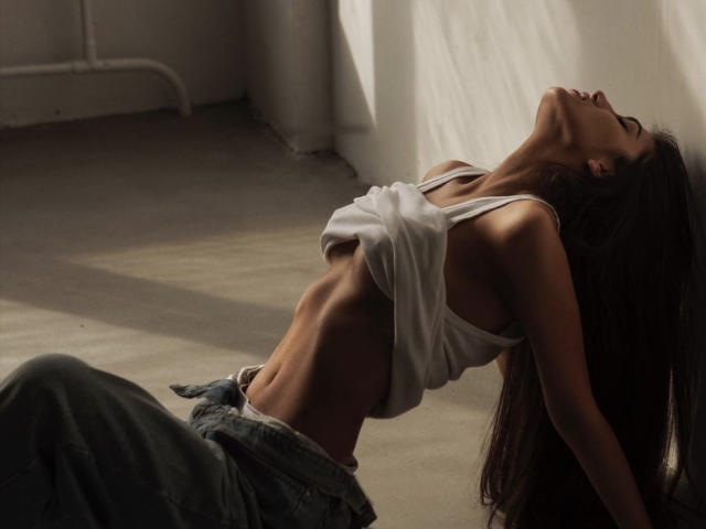 NikolFavorite - Sexe cam en vivo - 12084344