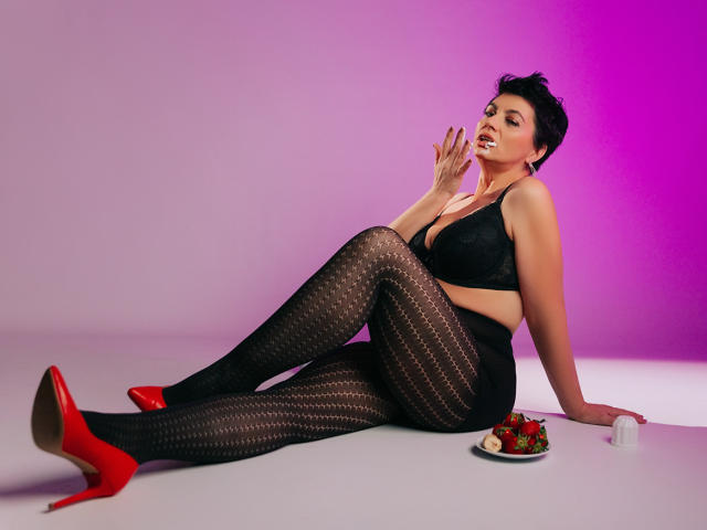 OneHotPenellope - Live sex cam - 12100372