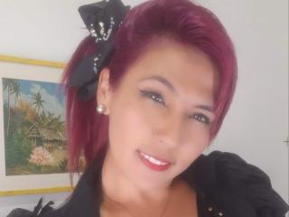 GiselleLacout - Live sexe cam - 12134072