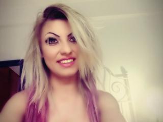 SquirtyAngelina - Live sex cam - 12134952