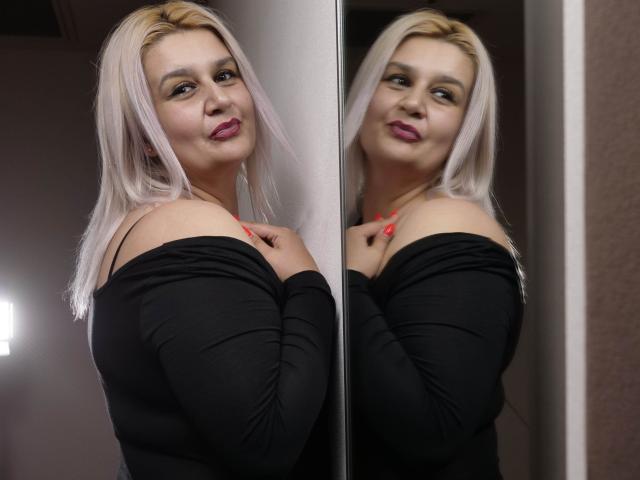 CoryMilf - Live porn &amp; sex cam - 12135640