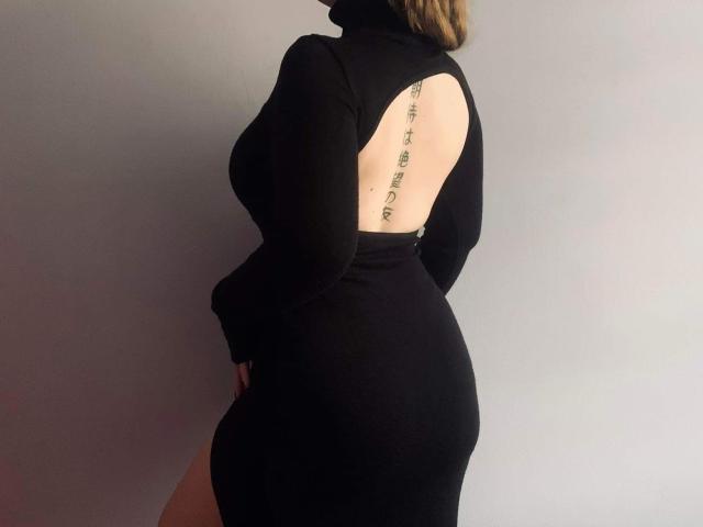 RileyFire - Live sex cam - 12143636