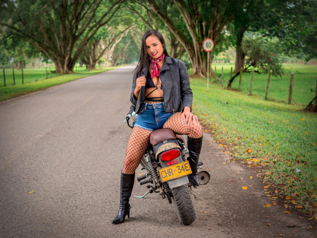 LeaMacarney - Live Sex Cam - 12151228