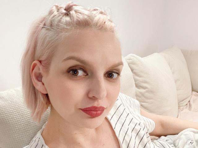 DouceAmelia - Live Sex Cam - 12183712