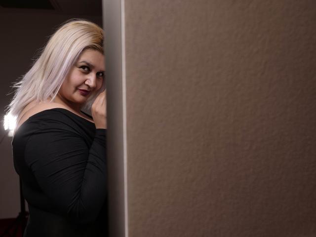 CoryMilf - Live porn &amp; sex cam - 12188568