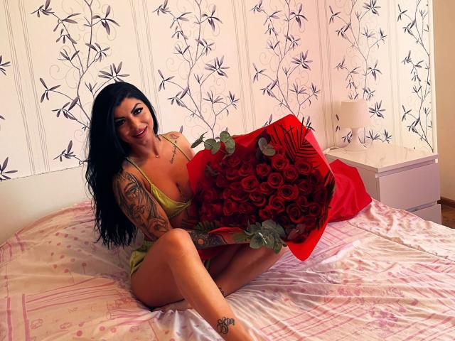 MichelleSquirts - Live Sex Cam - 12194284