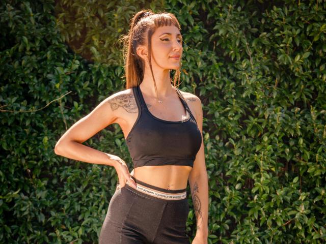 ElizaWells - Live Sex Cam - 12246392