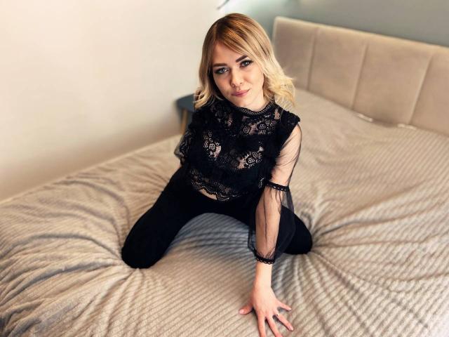 IleenSanny - Live Sex Cam - 12250308