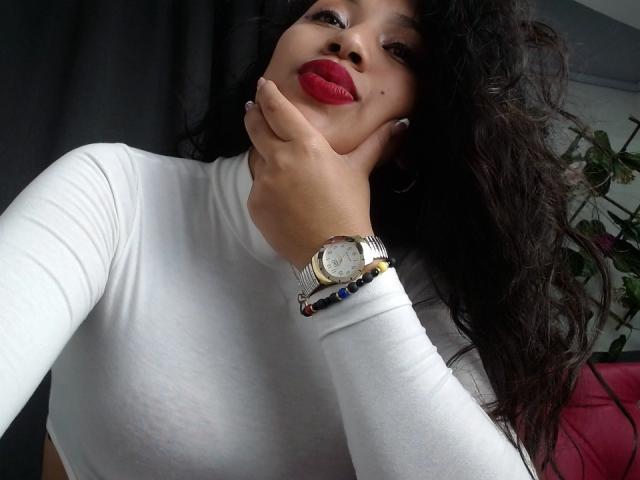 KendallSweetz - Live Sex Cam - 12267080